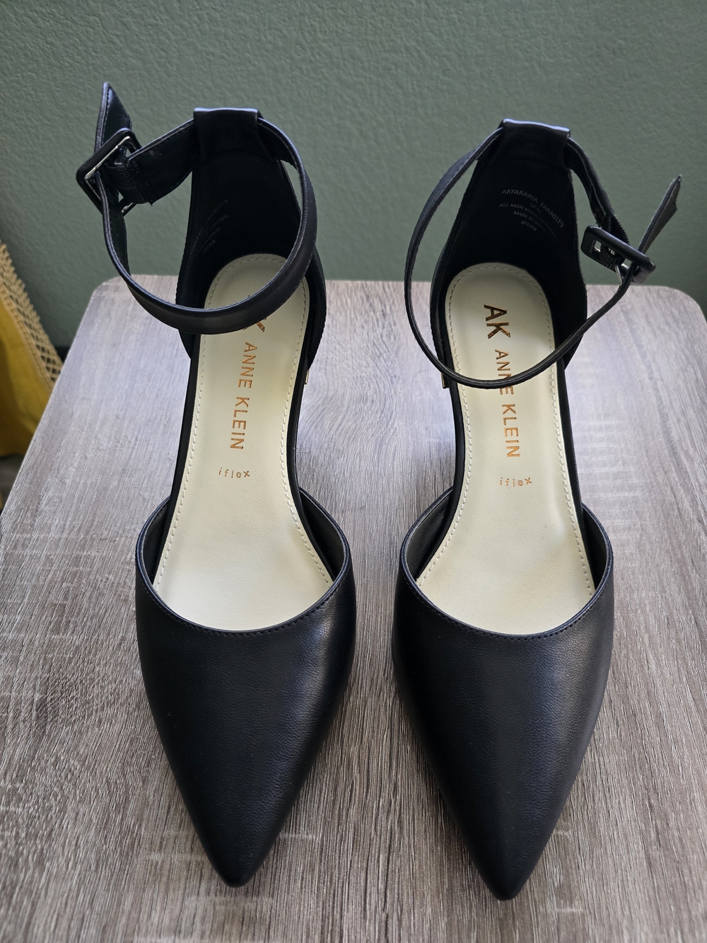 Anne Klein Fararia iFlex D'Orsay Ankle Strap Kitten Heels Black 10M NIB - Picture 2 of 5